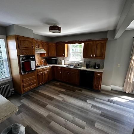 Cute Cape Cod Style Home Pittsfield Buitenkant foto